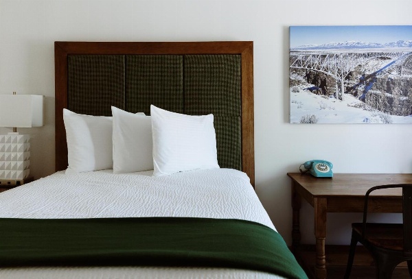 Taos Valley Lodge image 16